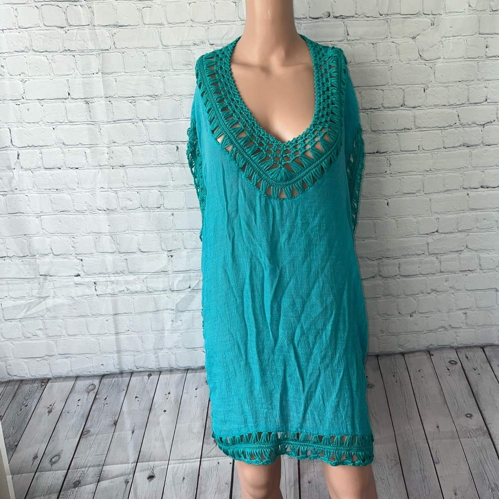 Turquoise Long top size one size fits all
